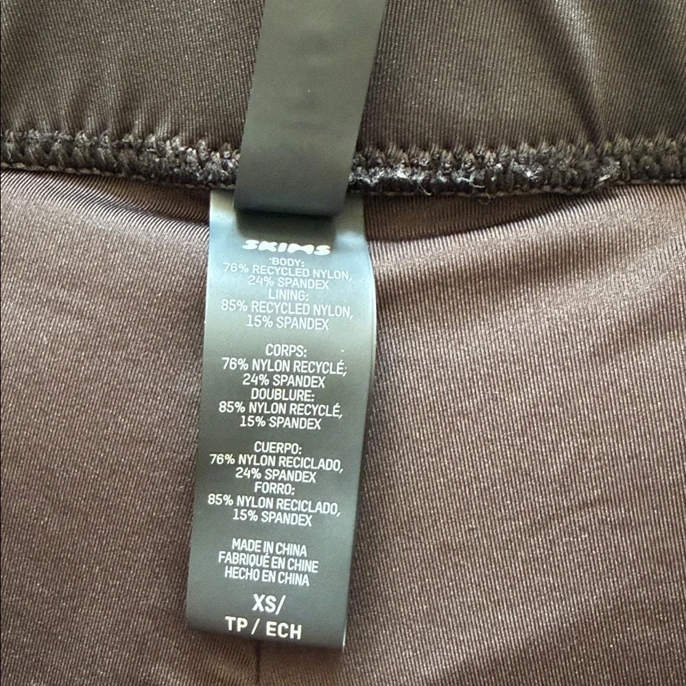 Skims mid waist swim short